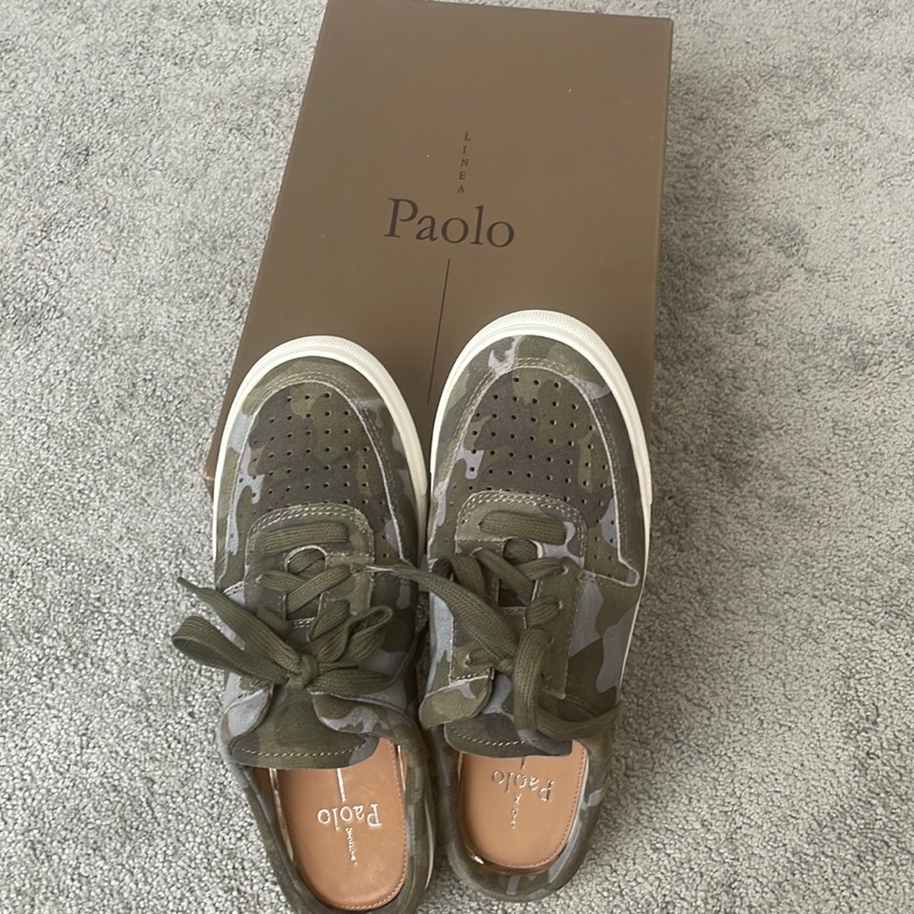 Paolo camo mules. Camoflauge print 7.5